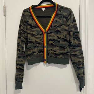 Kule sweater size XS camp with colorful ribbed collar